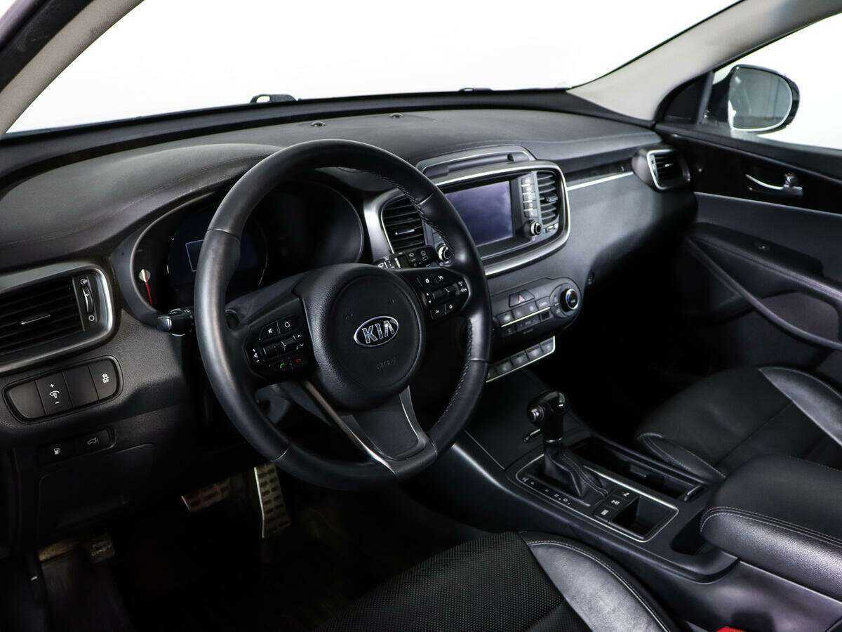 Kia Sorento с пробегом — 2017 год. Фото: #12