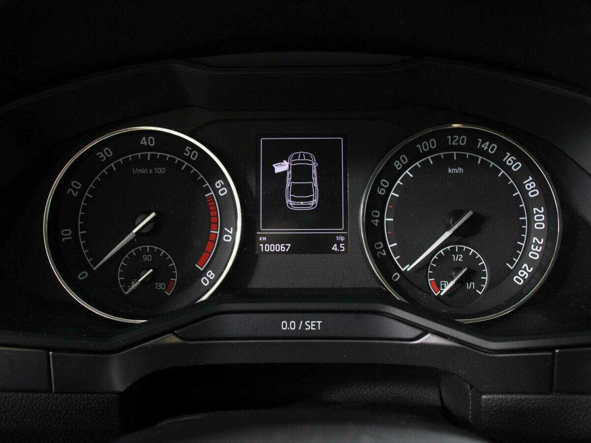 Skoda Superb с пробегом — 2017 год. Фото: #7