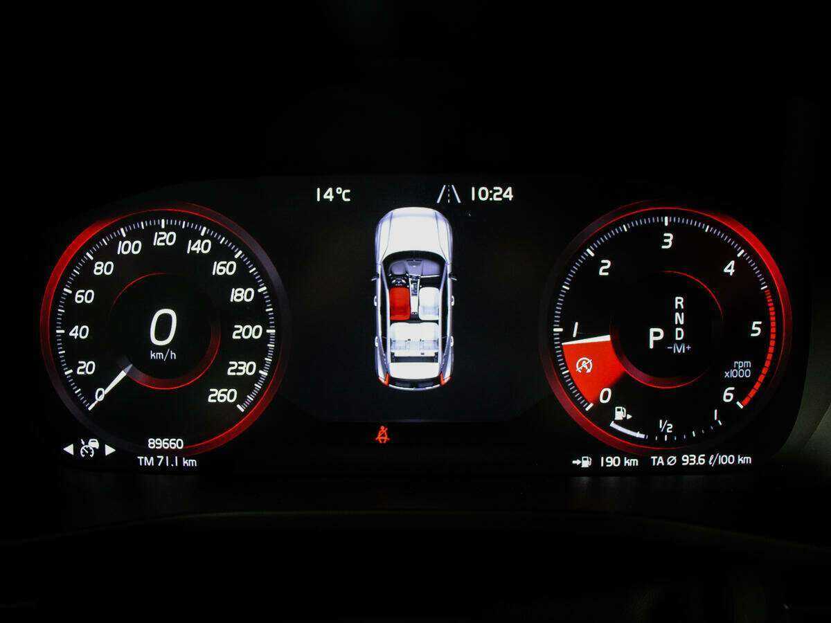 Volvo XC40 с пробегом — 2019 год. Фото: #10