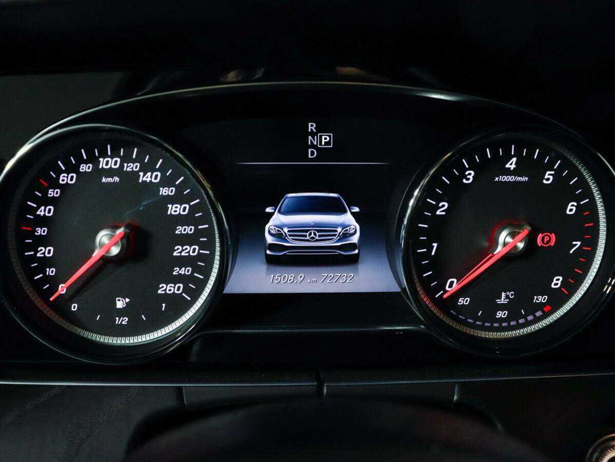 Mercedes-Benz E-Класс с пробегом — 2016 год. Фото: #7