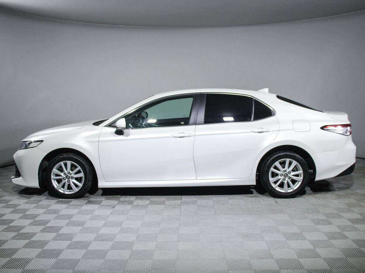 Toyota Camry с пробегом — 2020 год. Фото: #7