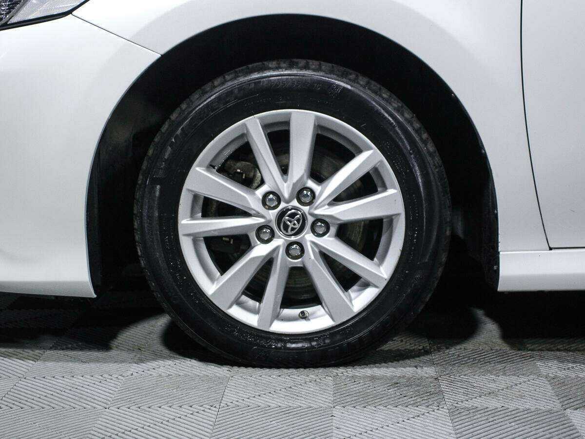 Toyota Camry с пробегом — 2020 год. Фото: #14