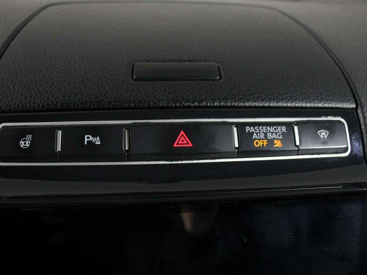 Volkswagen Touareg с пробегом — 2015 год. Фото: #23