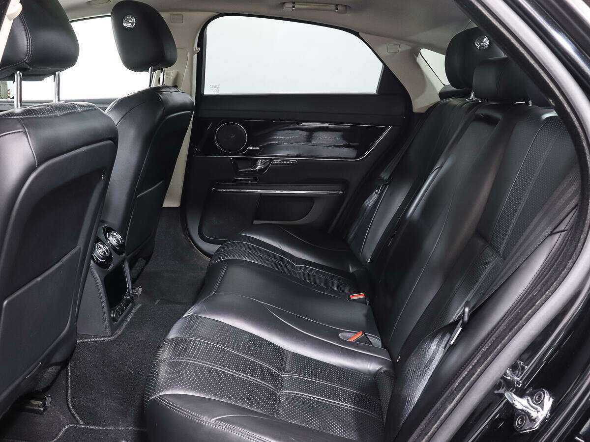 Jaguar XJ с пробегом — 2013 год. Фото: #9