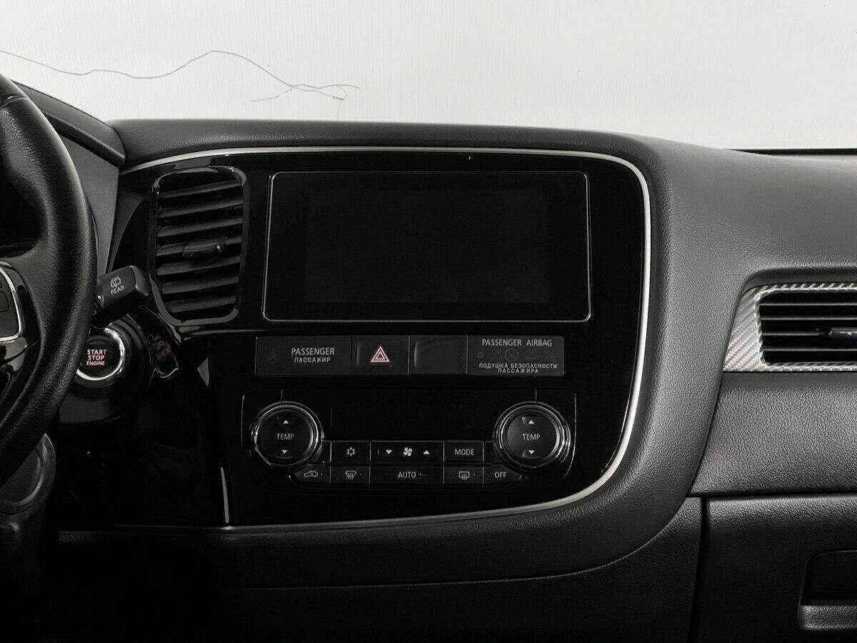 Mitsubishi Outlander с пробегом — 2018 год. Фото: #11