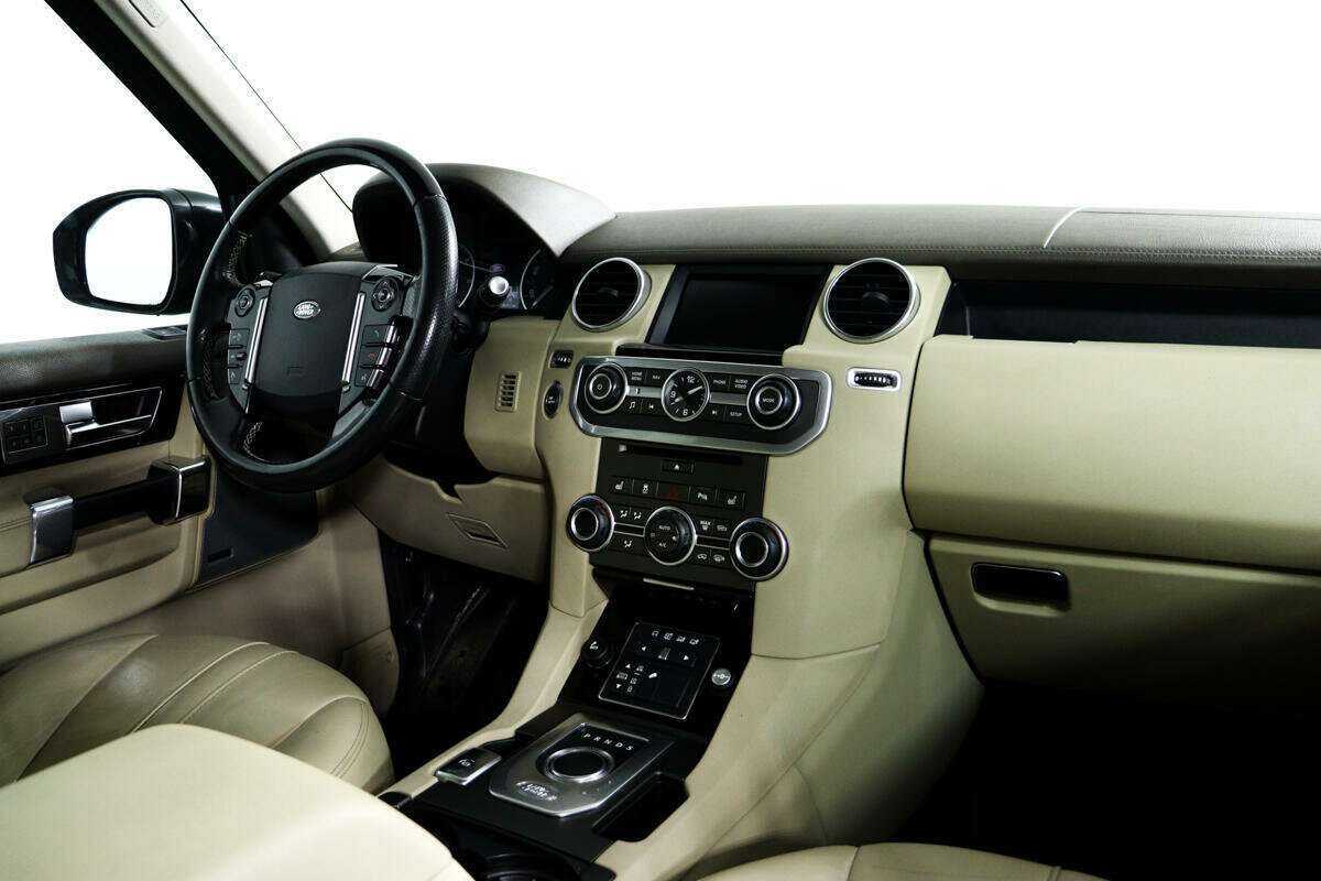 Land Rover Discovery с пробегом — 2015 год. Фото: #6