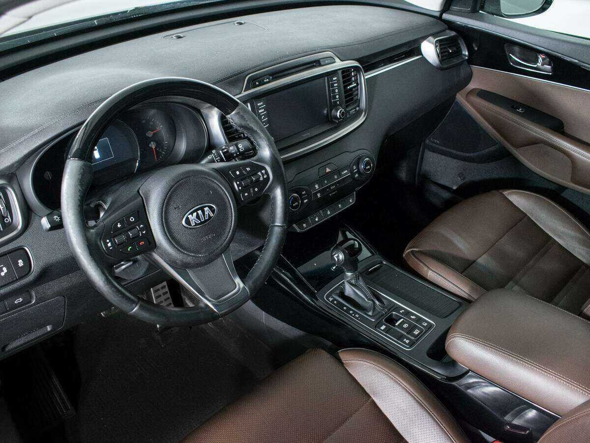 Kia Sorento с пробегом — 2016 год. Фото: #12
