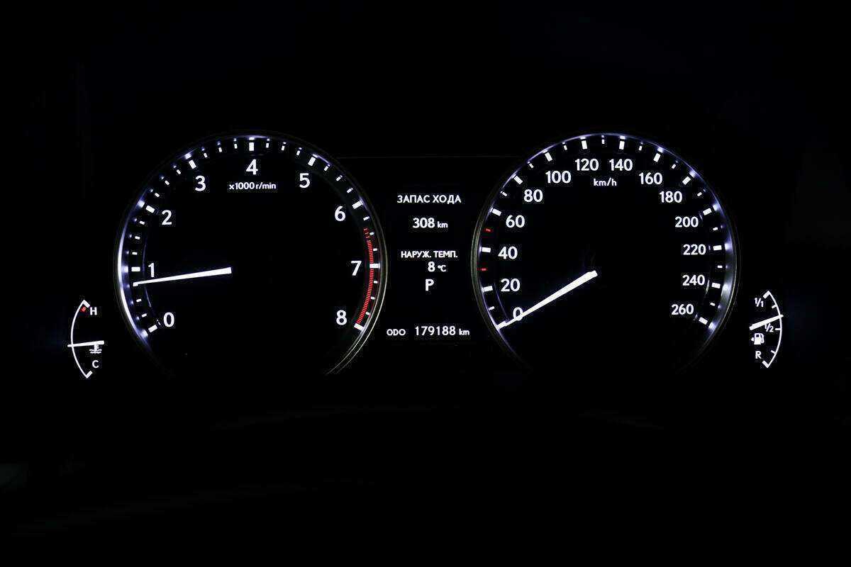 Lexus GS с пробегом — 2012 год. Фото: #9