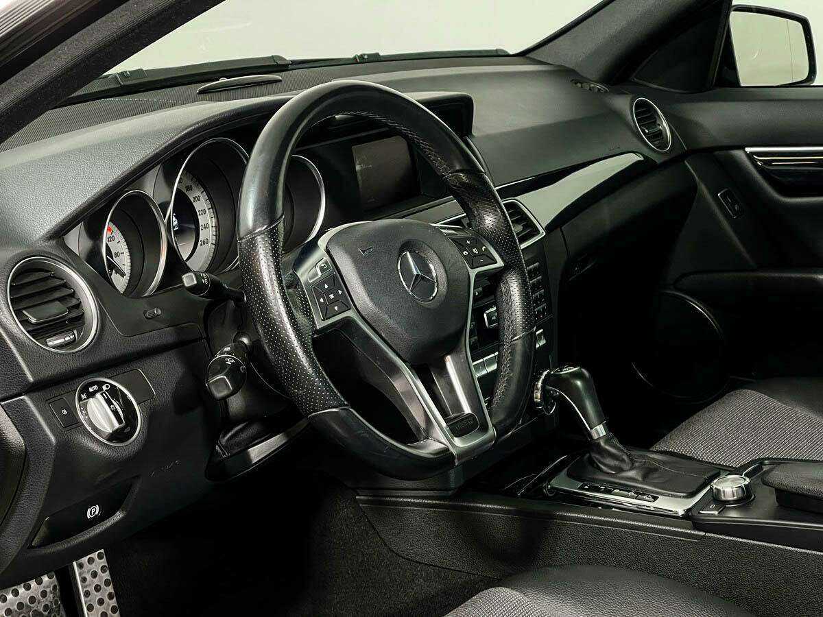 Mercedes-Benz C-Класс с пробегом — 2012 год. Фото: #12