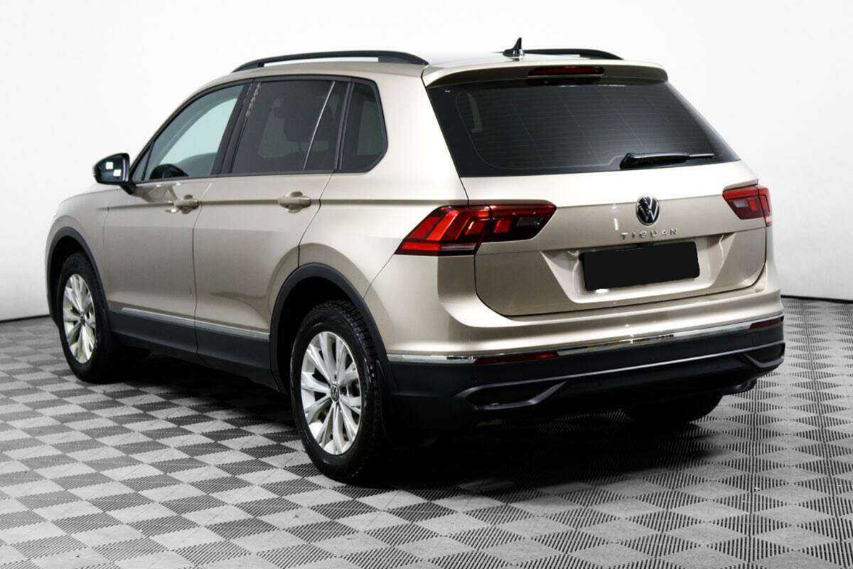 Volkswagen Tiguan с пробегом — 2021 год. Фото: #6