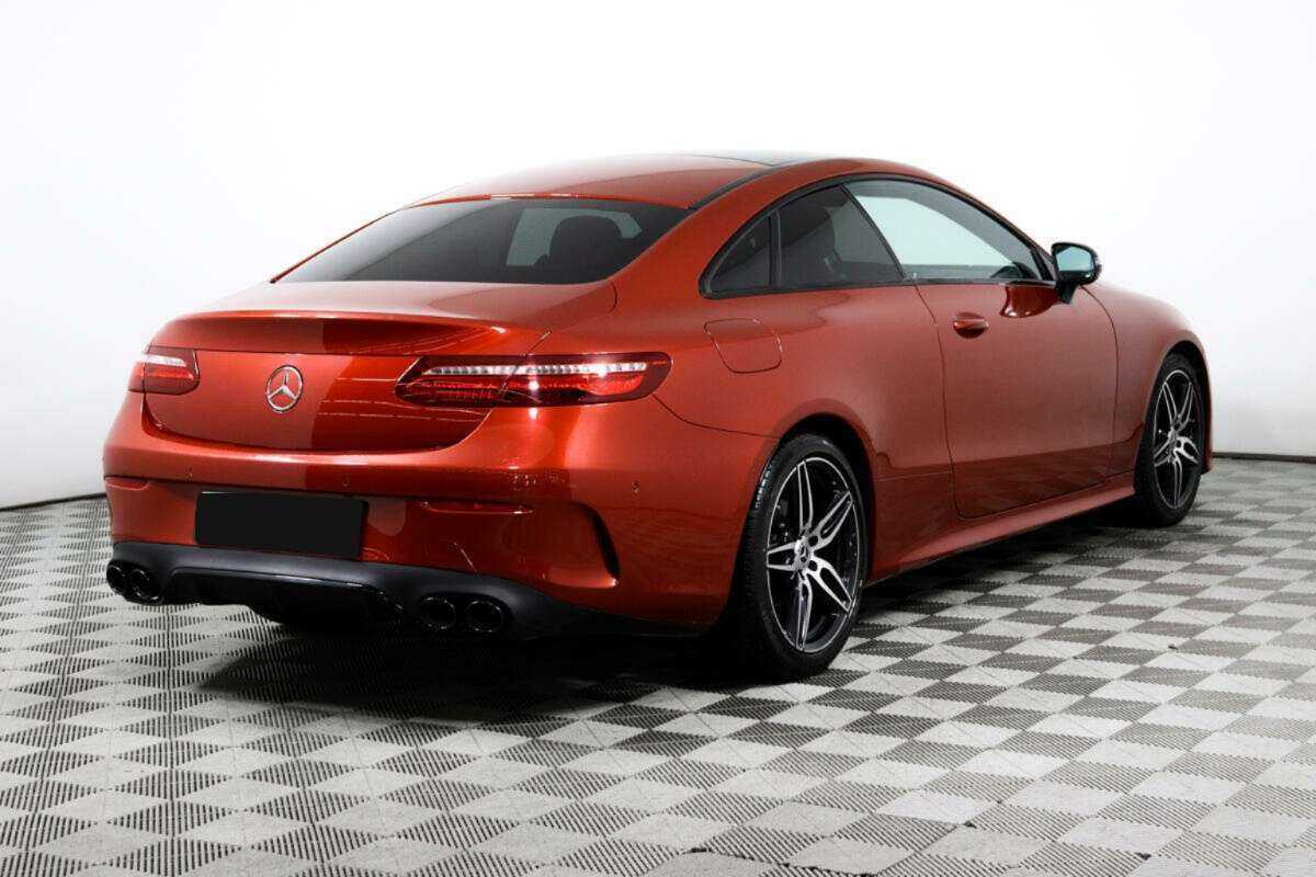 Mercedes-Benz E-Класс с пробегом — 2017 год. Фото: #4