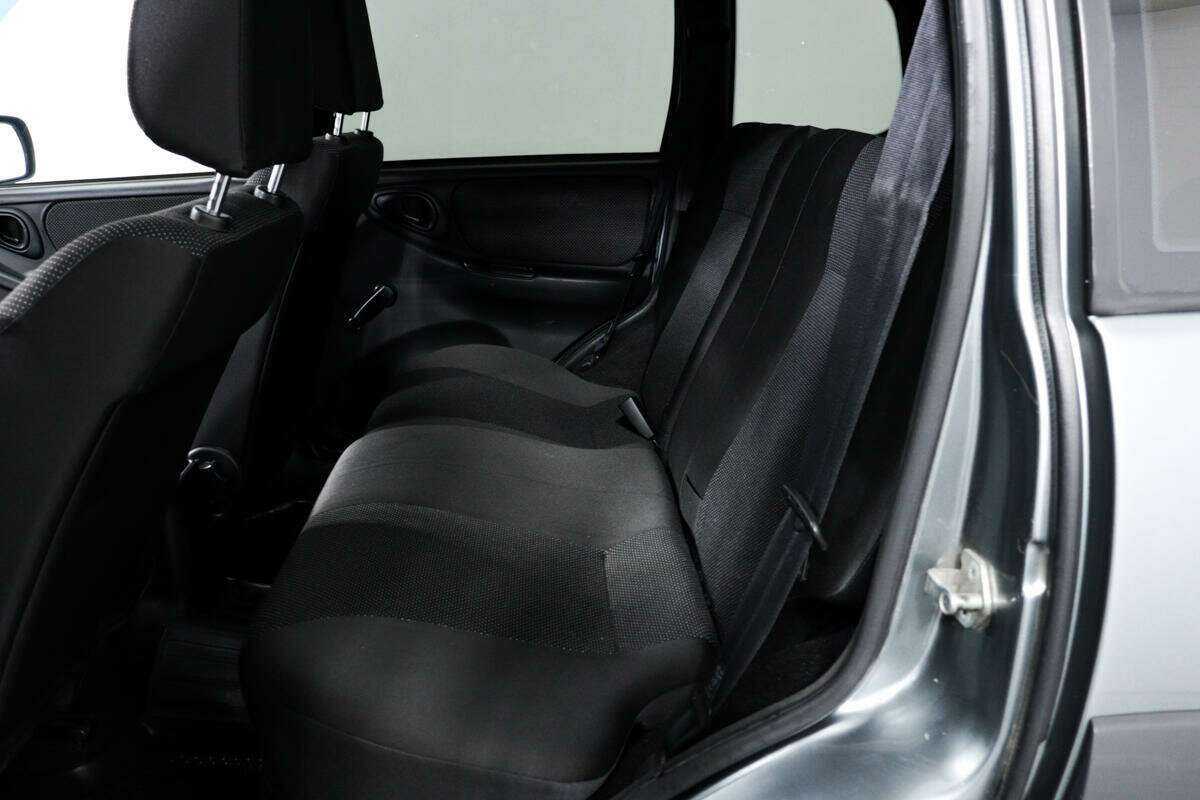 Chevrolet Niva с пробегом — 2014 год. Фото: #11