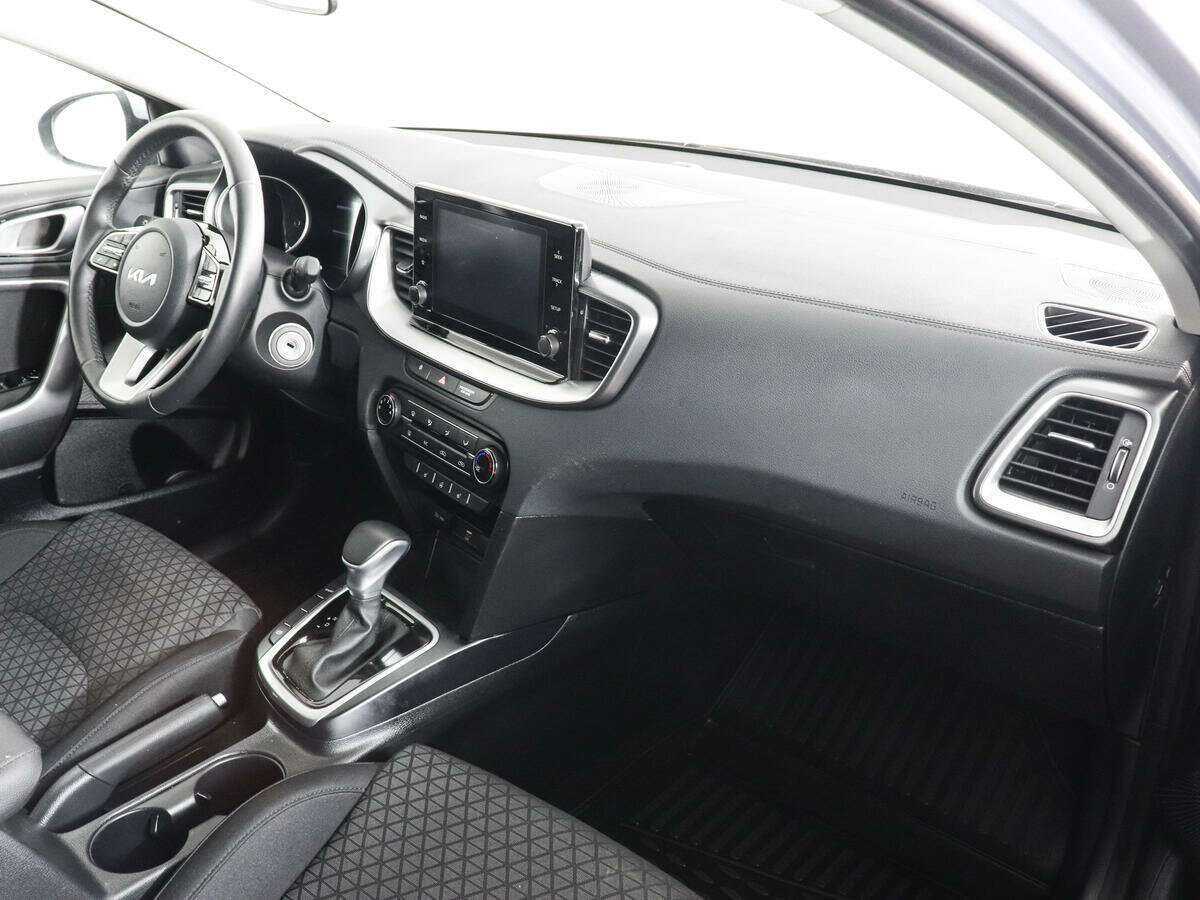 Kia Ceed с пробегом — 2022 год. Фото: #9