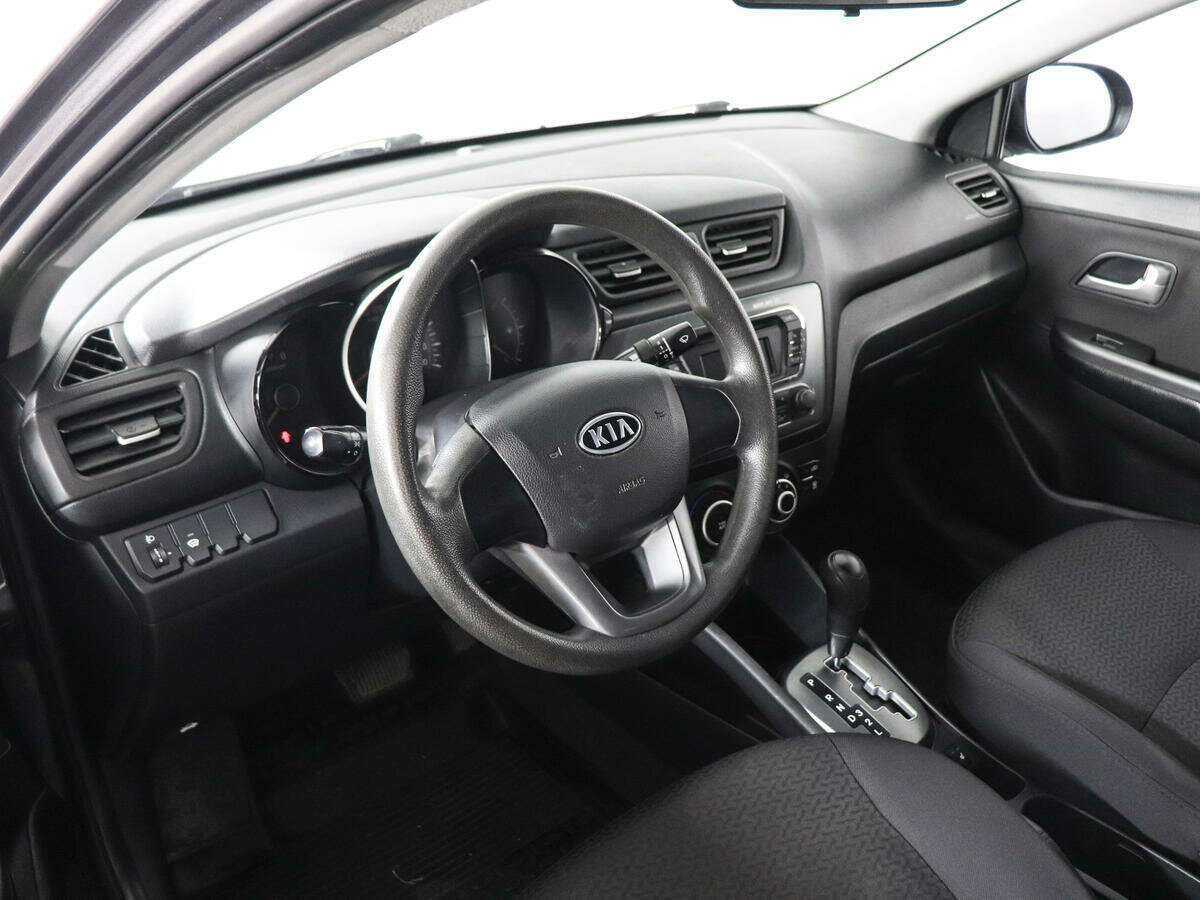 Kia Rio с пробегом — 2012 год. Фото: #4