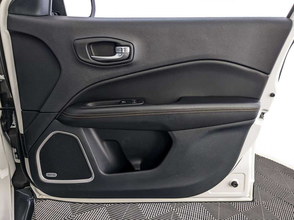 Jeep Compass с пробегом — 2021 год. Фото: #20