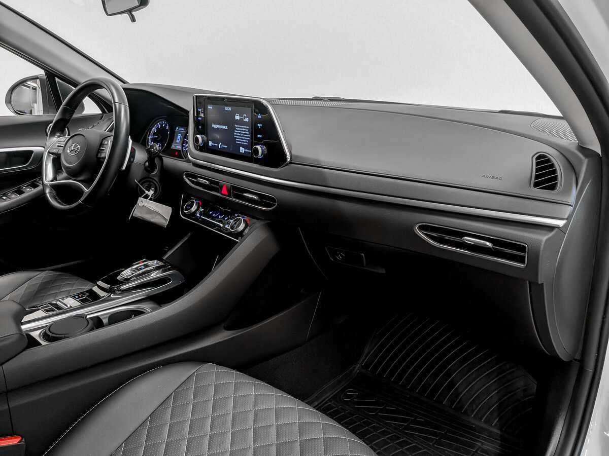 Hyundai Sonata с пробегом — 2020 год. Фото: #8