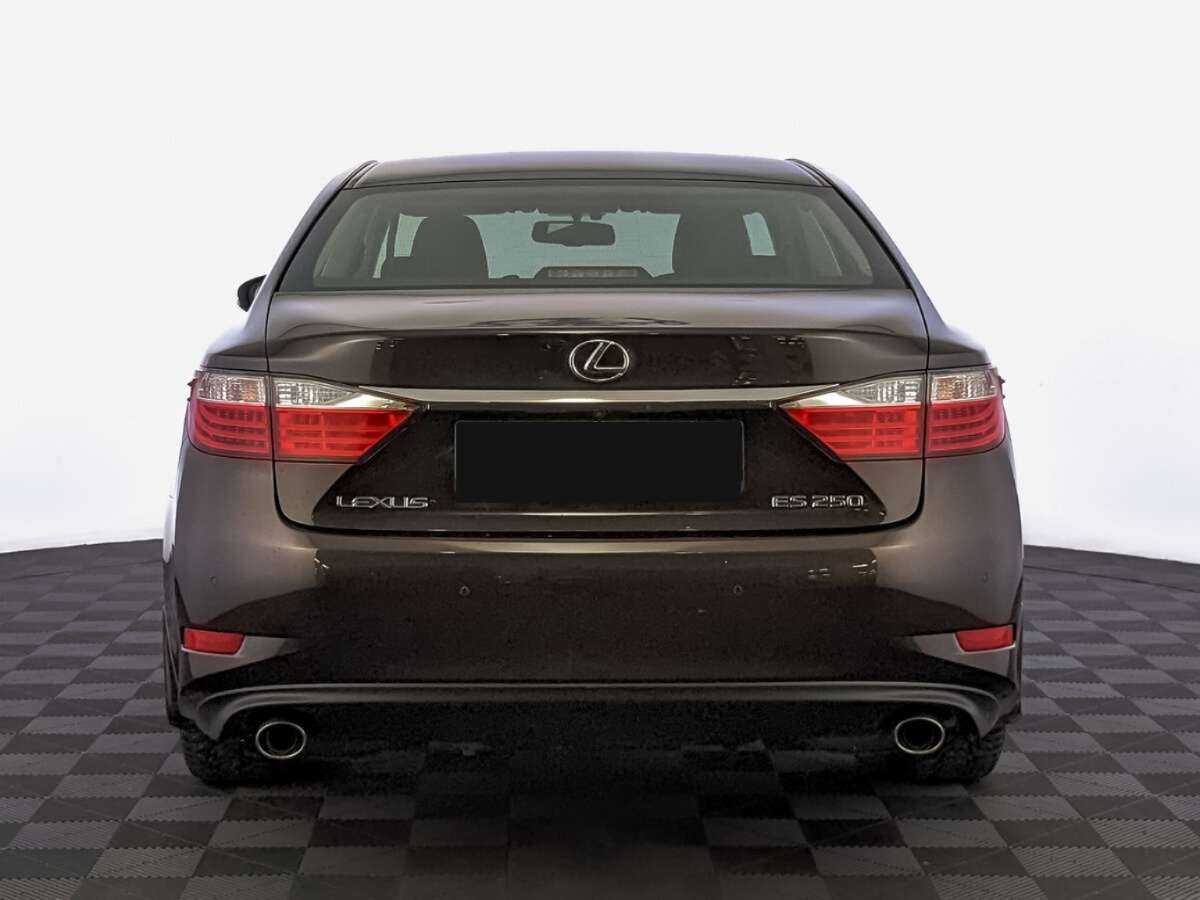 Lexus ES с пробегом — 2014 год. Фото: #5