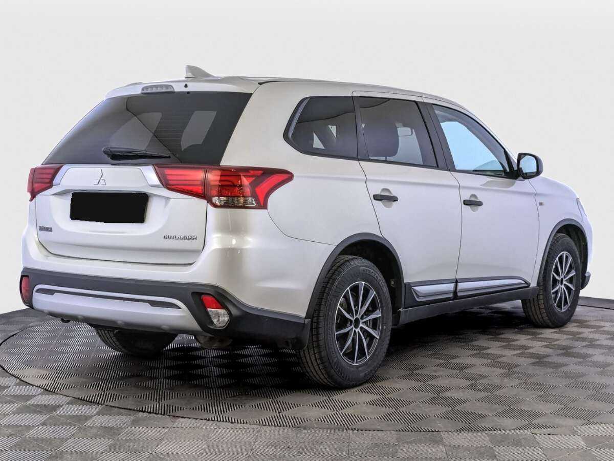 Mitsubishi Outlander с пробегом — 2019 год. Фото: #4