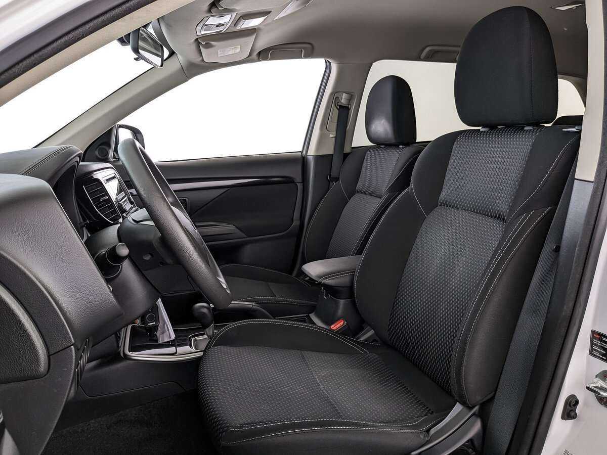 Mitsubishi Outlander с пробегом — 2019 год. Фото: #15
