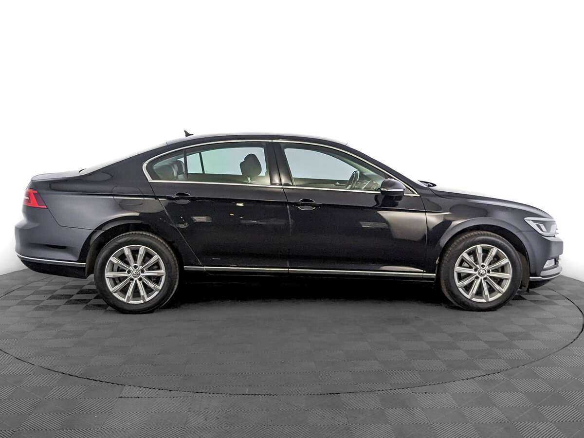 Volkswagen Passat с пробегом — 2017 год. Фото: #3