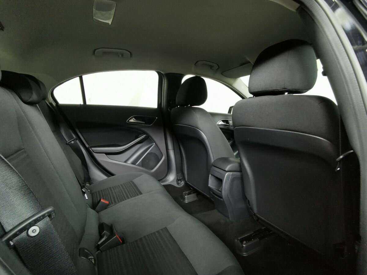 Mercedes-Benz A-Класс с пробегом — 2014 год. Фото: #10