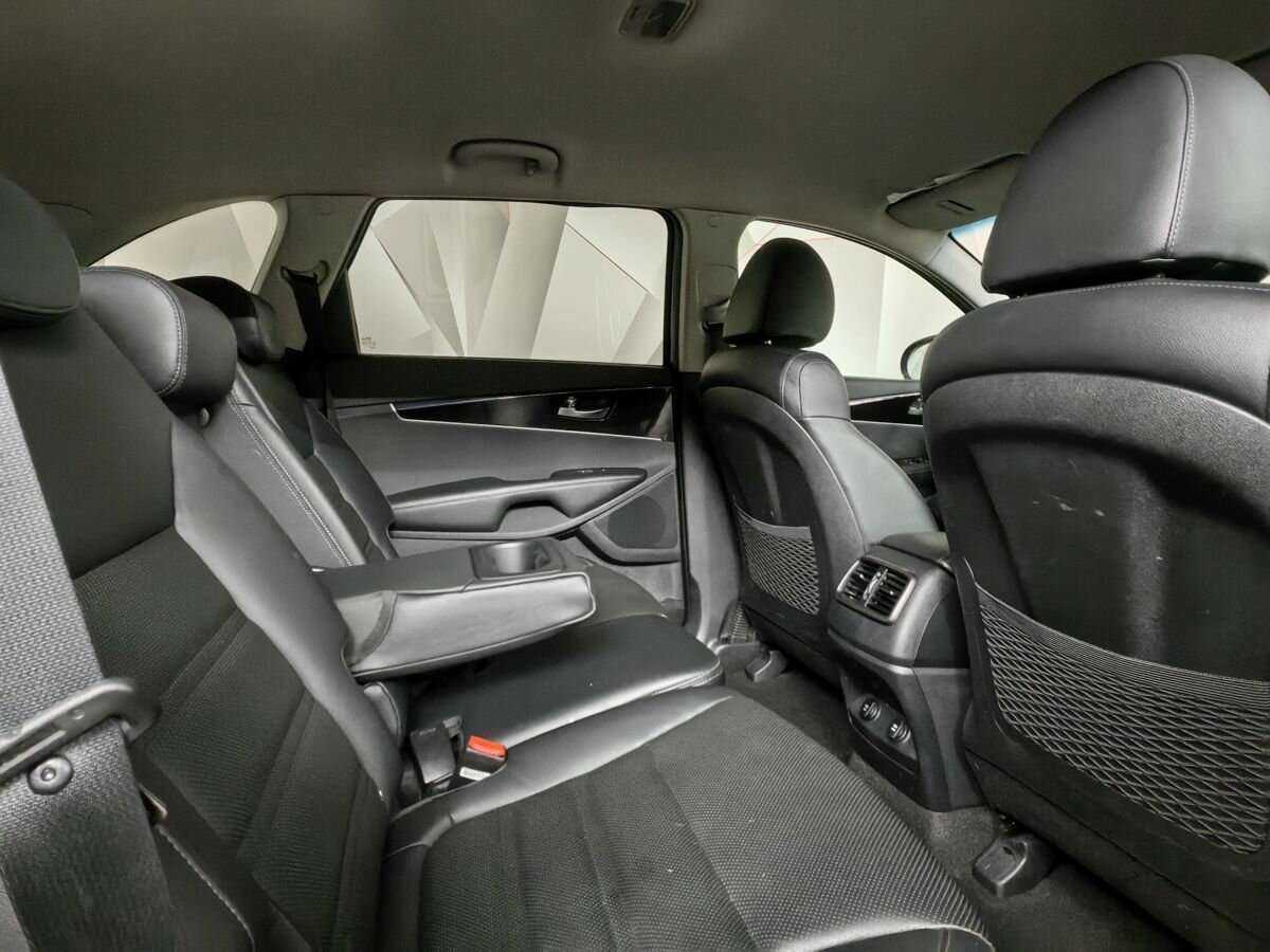 Kia Sorento с пробегом — 2019 год. Фото: #11