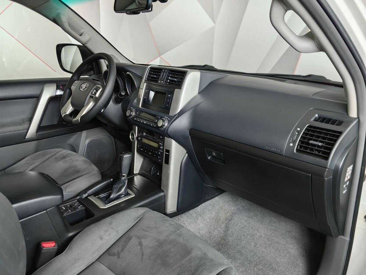 Toyota Land Cruiser Prado с пробегом — 2012 год. Фото: #8