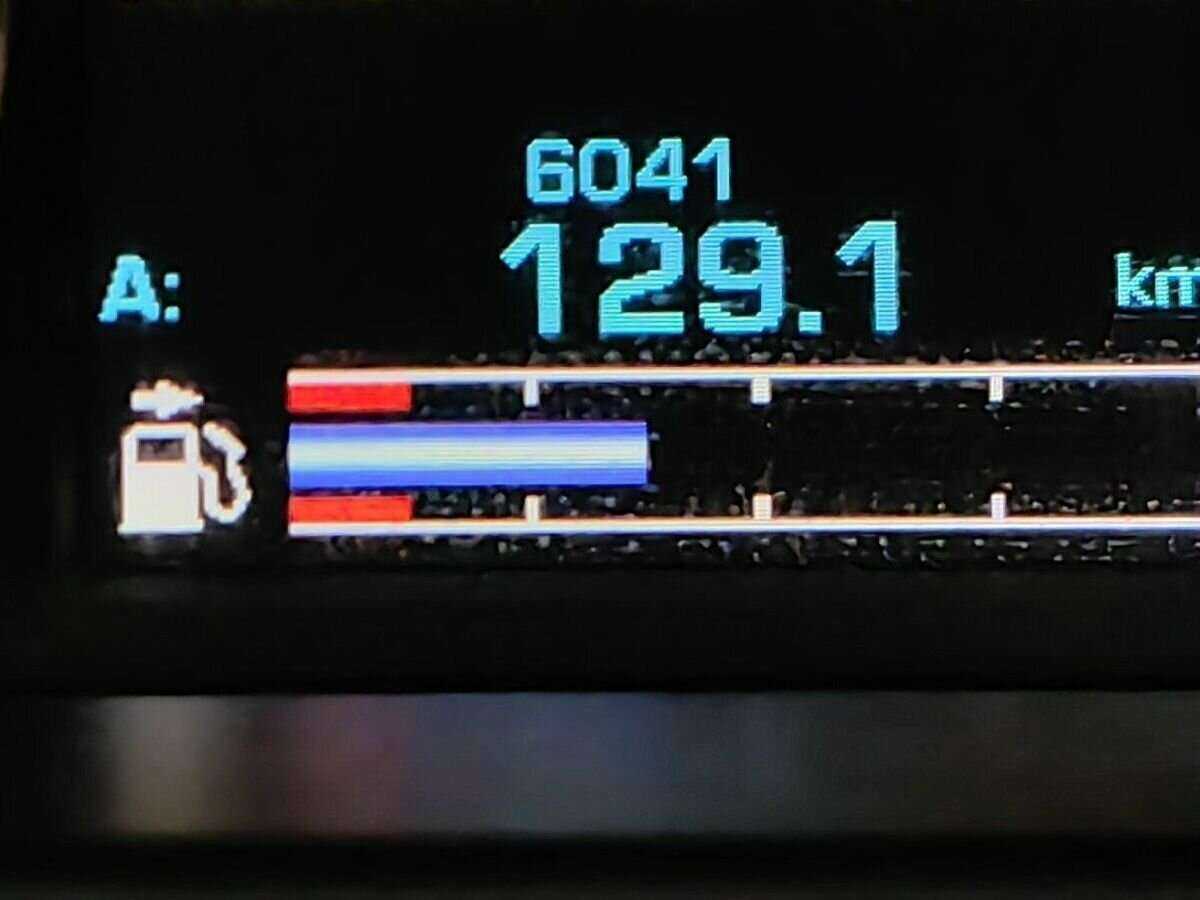 Jaguar XF с пробегом — 2014 год. Фото: #16