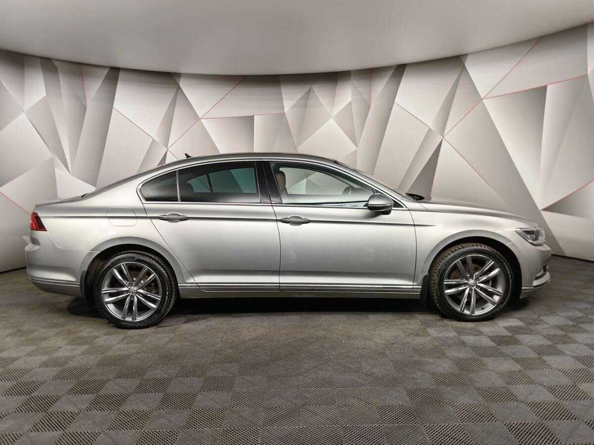 Volkswagen Passat с пробегом — 2017 год. Фото: #5
