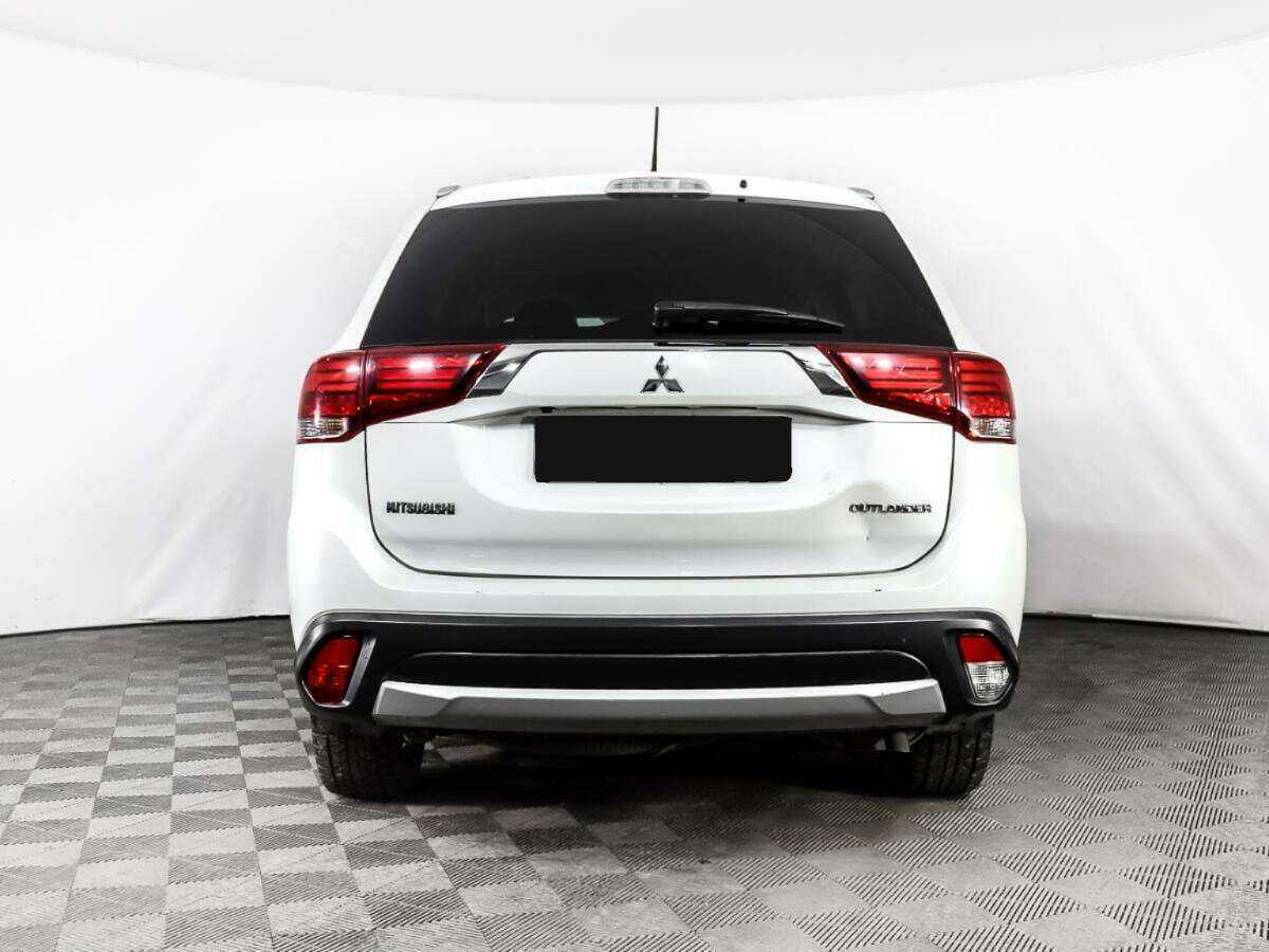 Mitsubishi Outlander с пробегом — 2016 год. Фото: #5