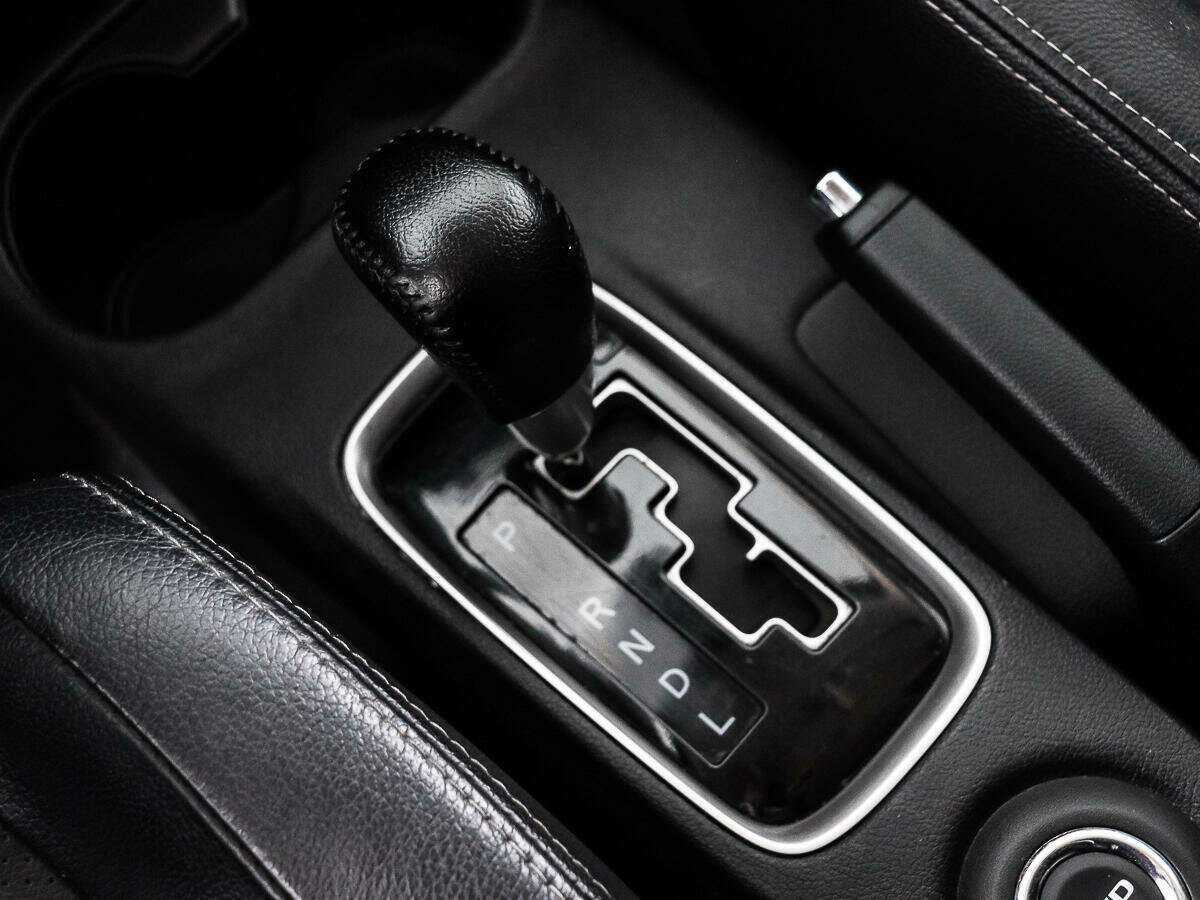 Mitsubishi Outlander с пробегом — 2016 год. Фото: #10