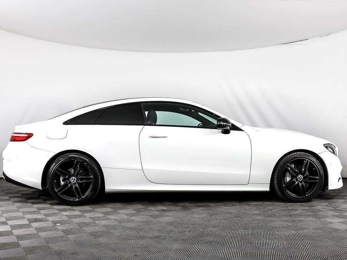 Mercedes-Benz E-Класс с пробегом — 2017 год. Фото: #3