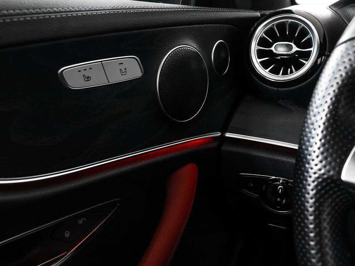 Mercedes-Benz E-Класс с пробегом — 2017 год. Фото: #12