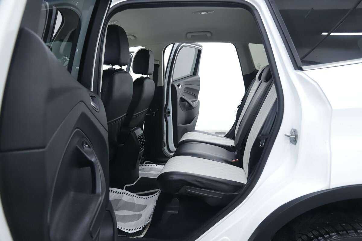 Ford Kuga с пробегом — 2016 год. Фото: #17