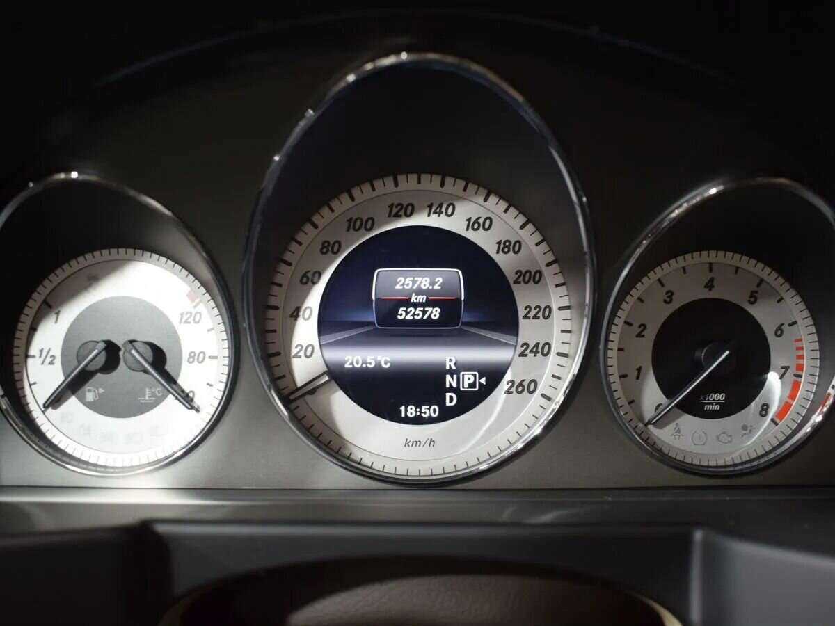 Mercedes-Benz GLK-Класс с пробегом — 2013 год. Фото: #13