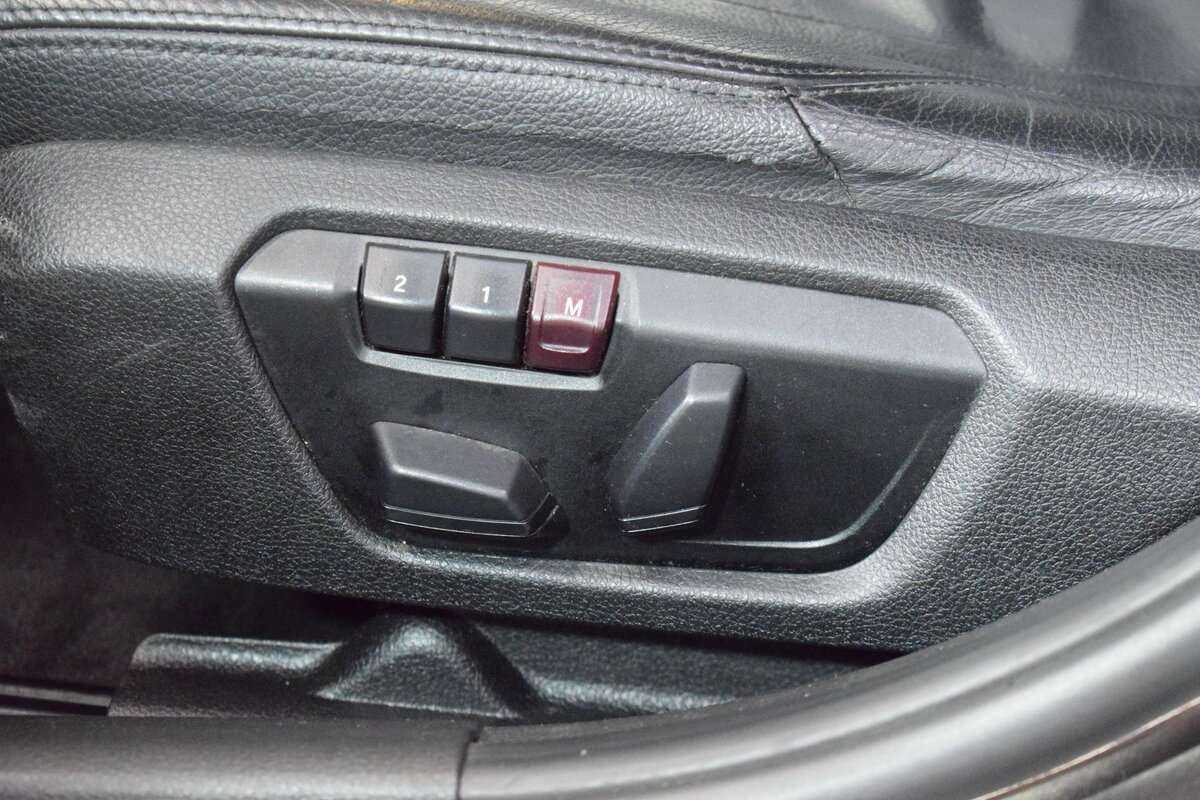 BMW 3 серии с пробегом — 2012 год. Фото: #10