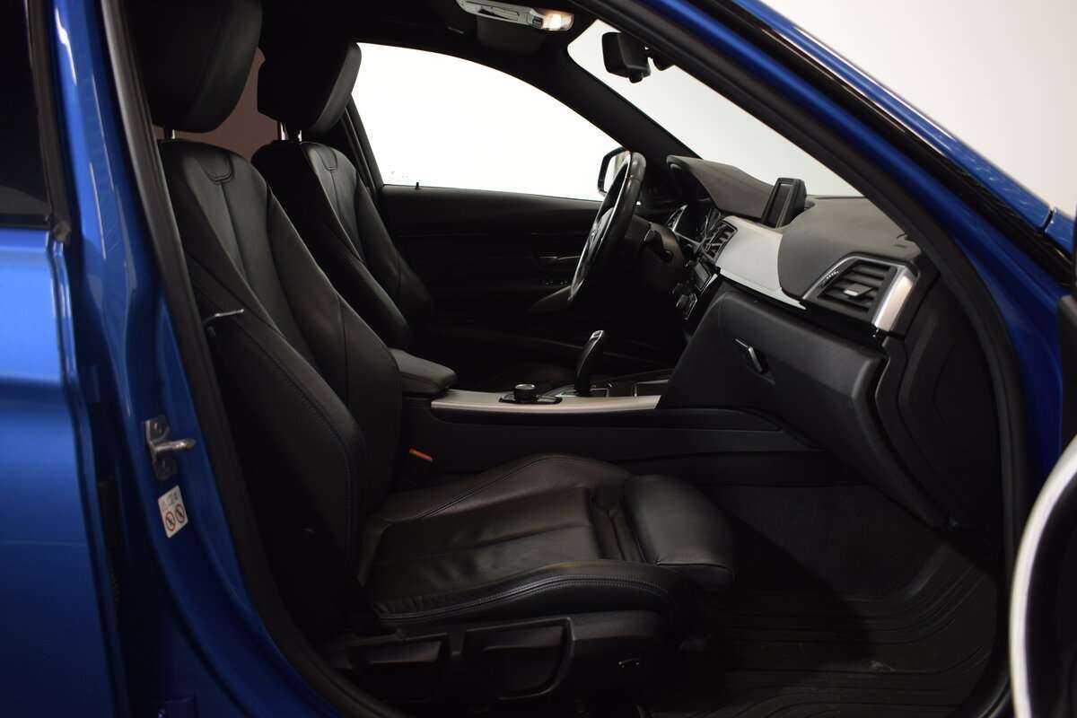 BMW 3 серии с пробегом — 2018 год. Фото: #14