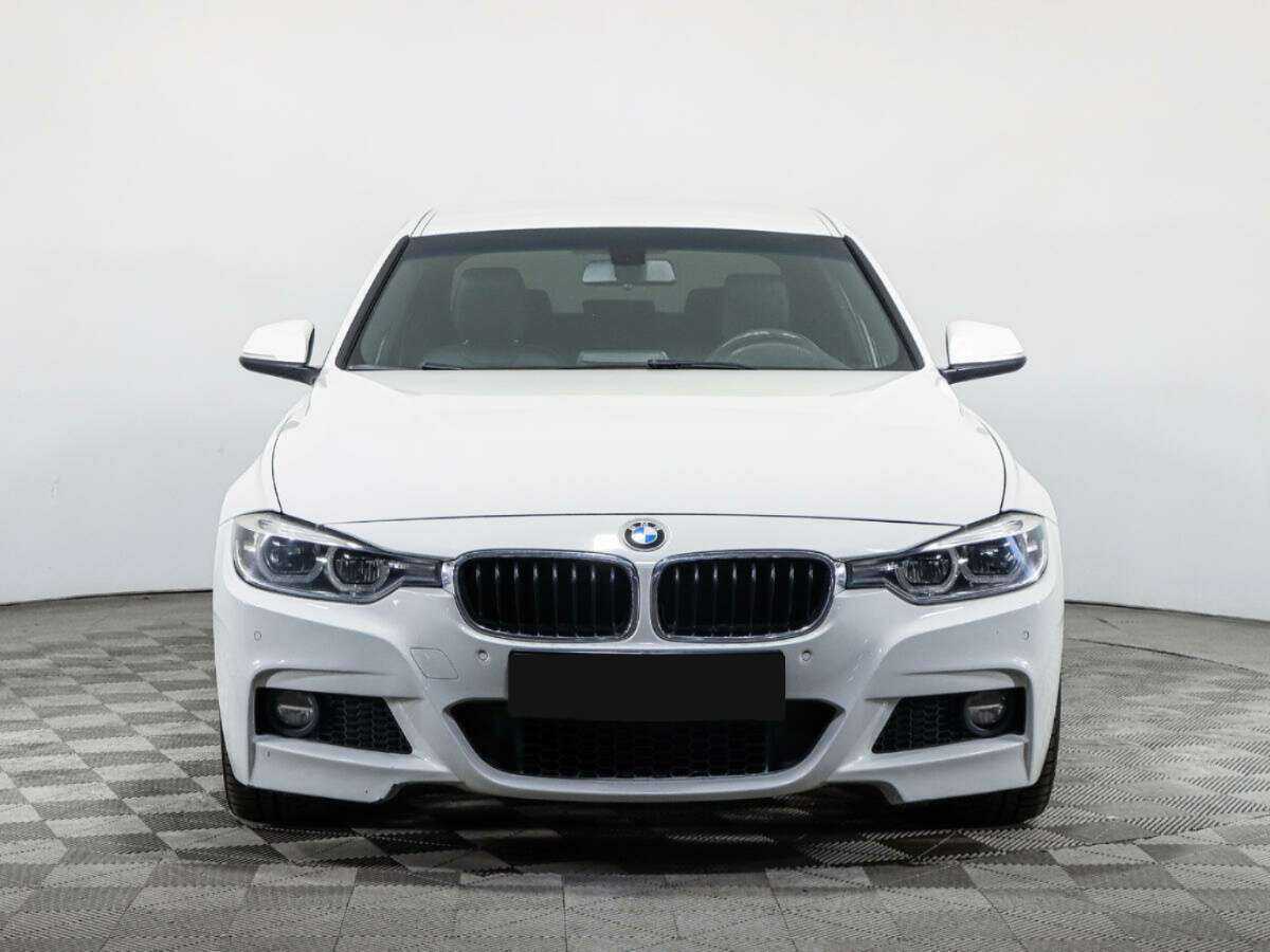 BMW 3 серии с пробегом — 2018 год. Фото: #1