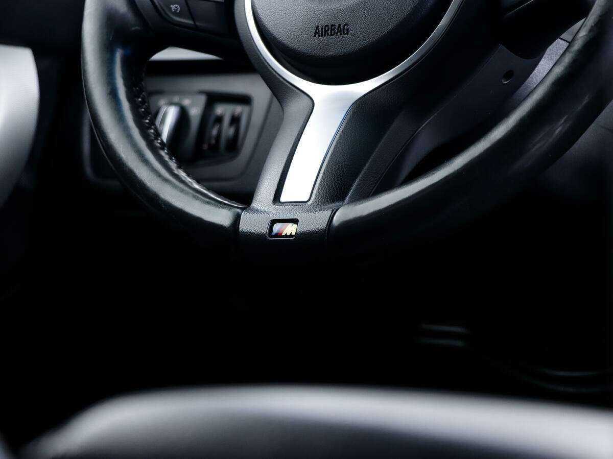 BMW 3 серии с пробегом — 2018 год. Фото: #13