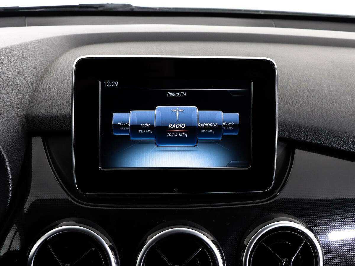 Mercedes-Benz B-Класс с пробегом — 2015 год. Фото: #15