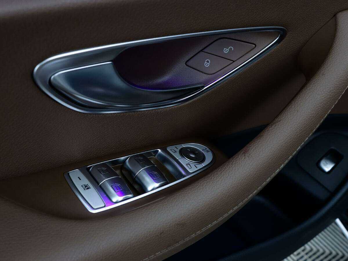 Mercedes-Benz E-Класс с пробегом — 2016 год. Фото: #16