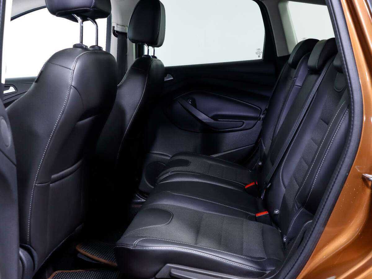 Ford Kuga с пробегом — 2013 год. Фото: #12