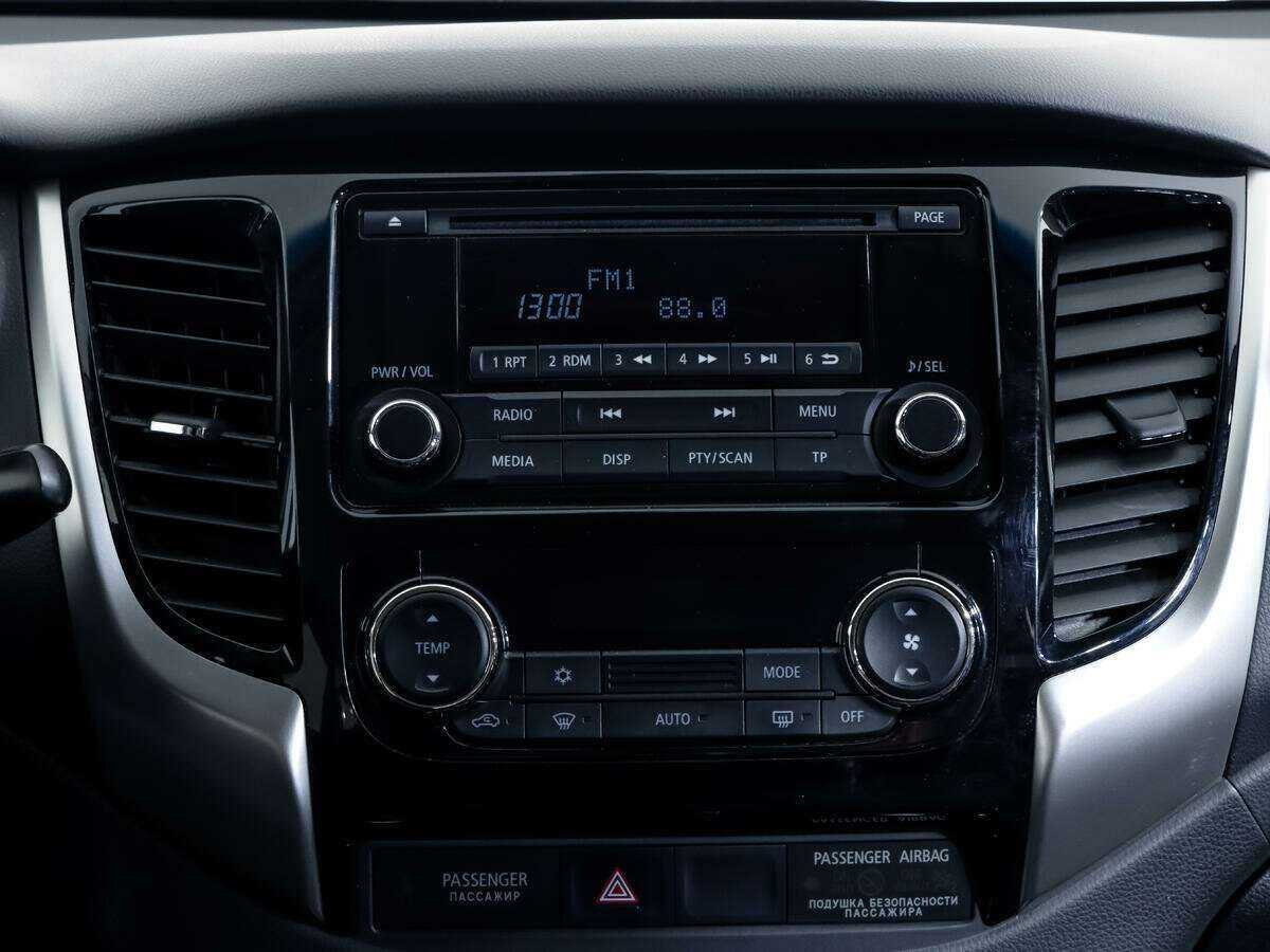 Mitsubishi Pajero Sport с пробегом — 2018 год. Фото: #11