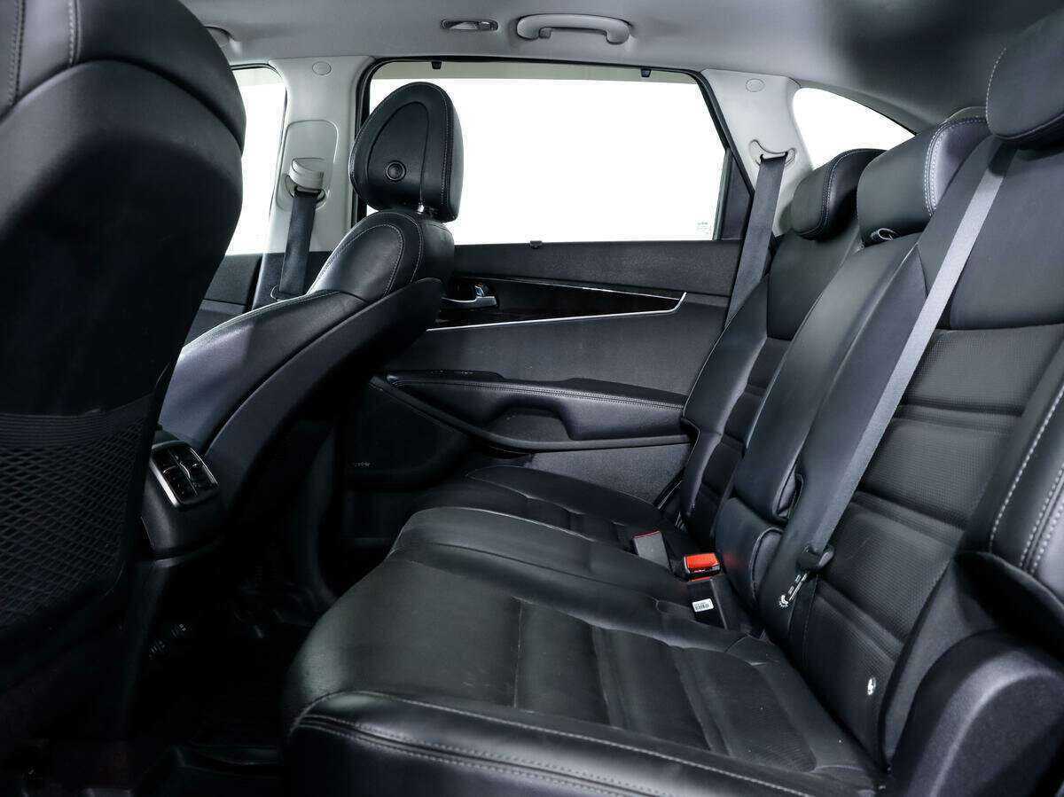 Kia Sorento с пробегом — 2017 год. Фото: #10