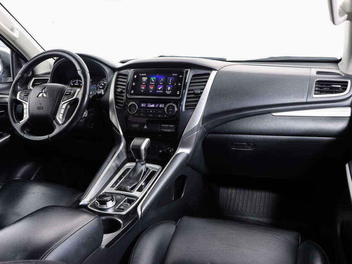 Mitsubishi Pajero Sport с пробегом — 2019 год. Фото: #6
