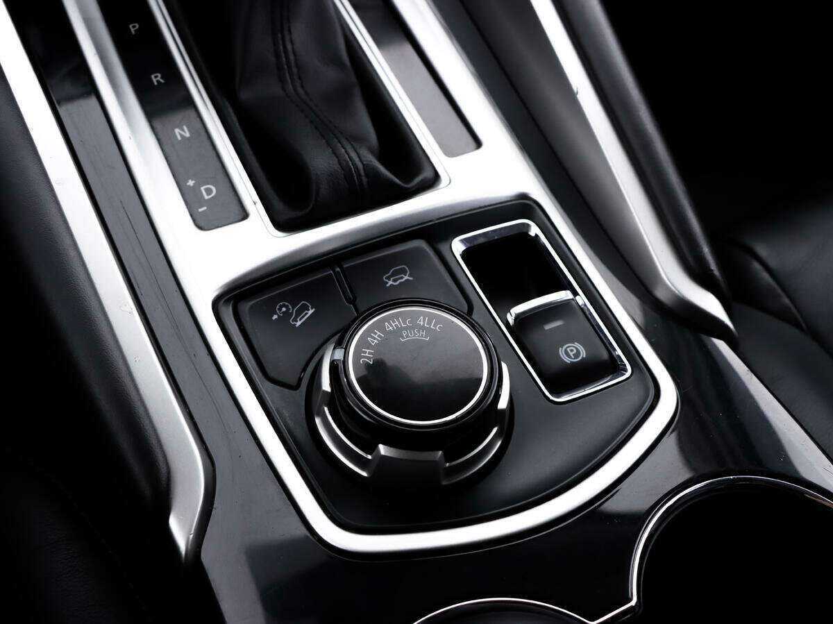 Mitsubishi Pajero Sport с пробегом — 2019 год. Фото: #14