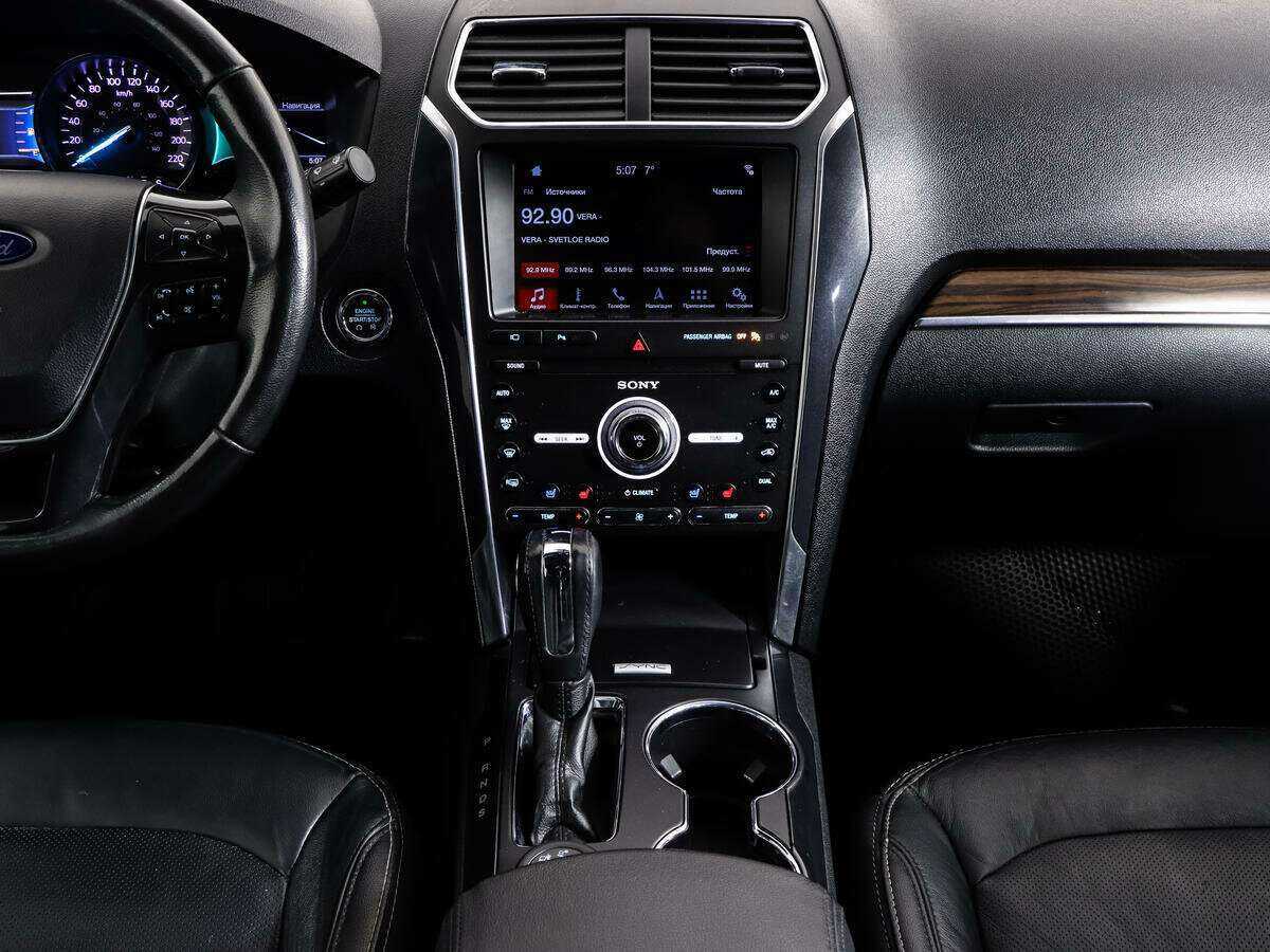 Ford Explorer с пробегом — 2018 год. Фото: #10