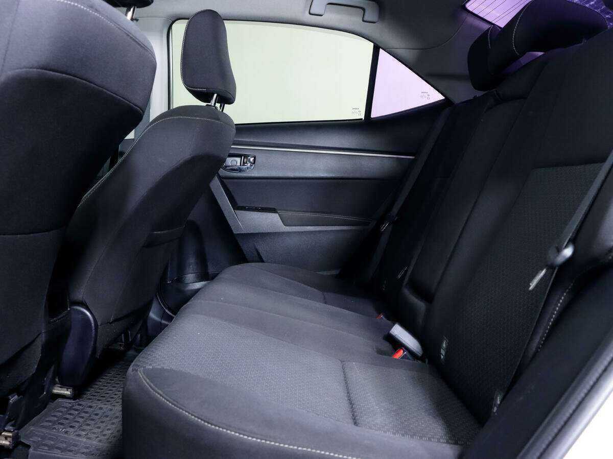 Toyota Corolla с пробегом — 2014 год. Фото: #10