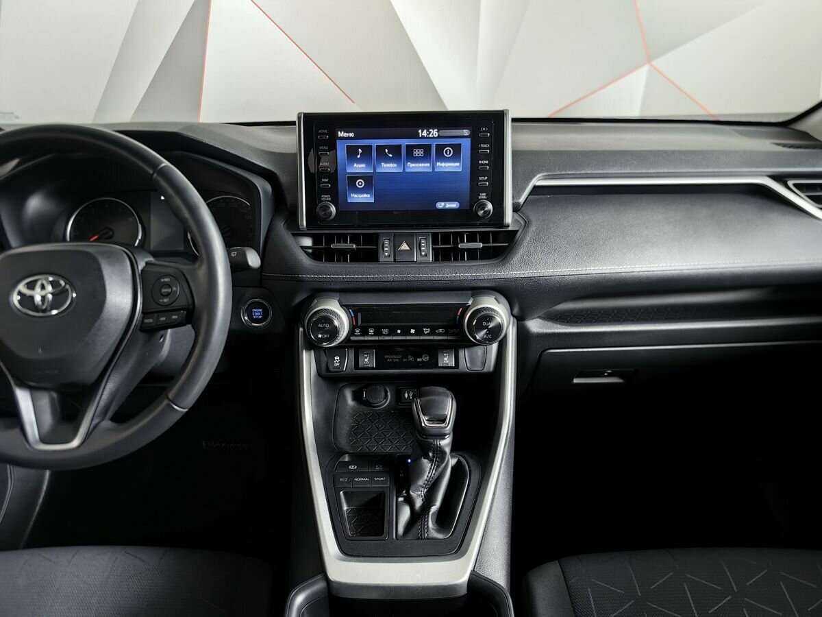 Toyota RAV4 с пробегом — 2020 год. Фото: #10