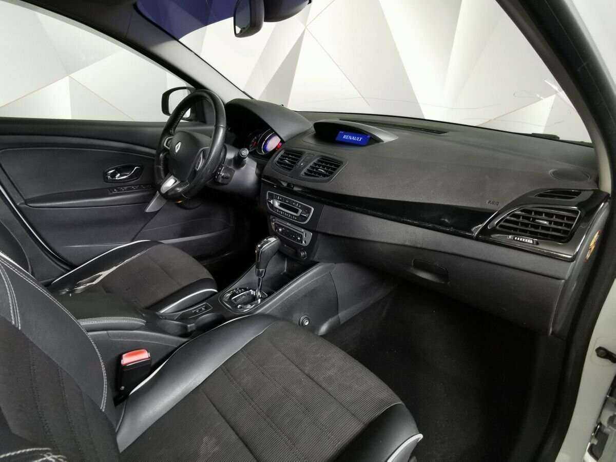 Renault Fluence с пробегом — 2012 год. Фото: #8